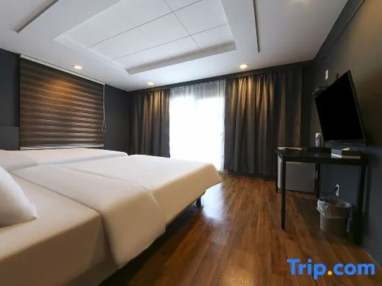 Premium Double room with ocean view (twin beds)