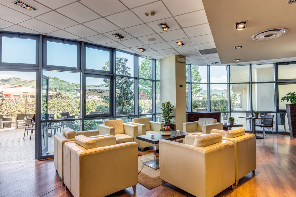 Tuscany Inn - Général