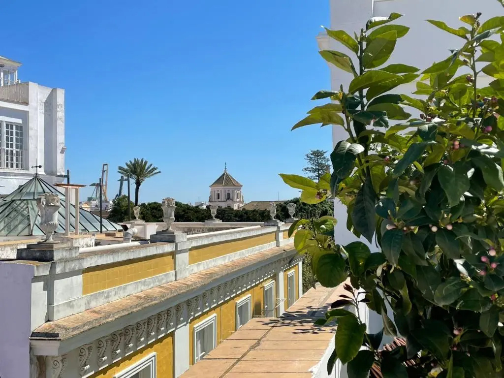 Plaza Mina Suites - Adults Recommended