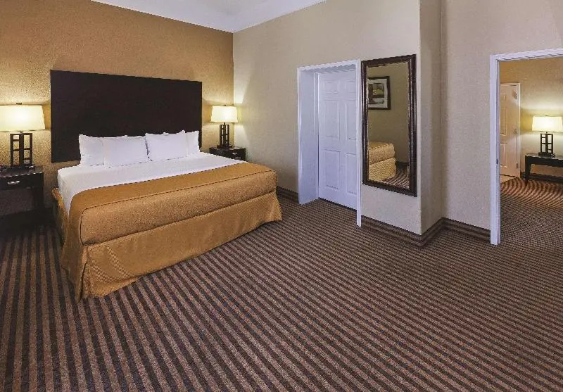 La Quinta Inn & Suites by Wyndham Livingston - Chambres
