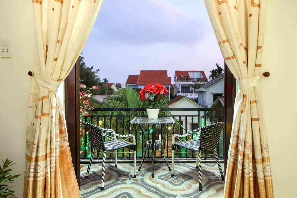 Standard Double room with pool view (full double bed)