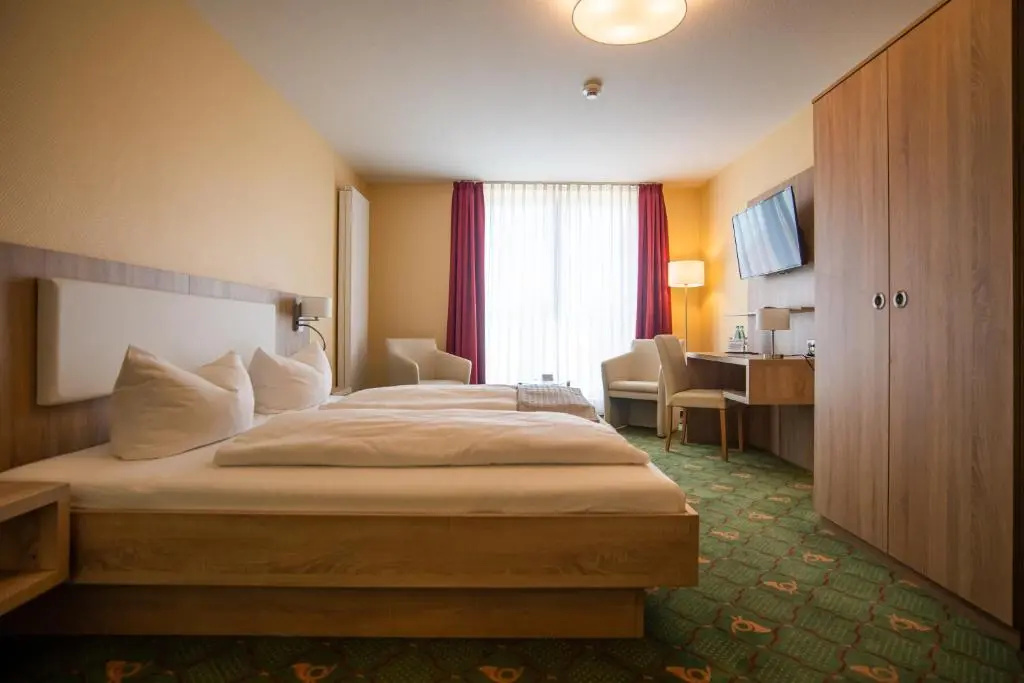 Standard Double room (full double bed)