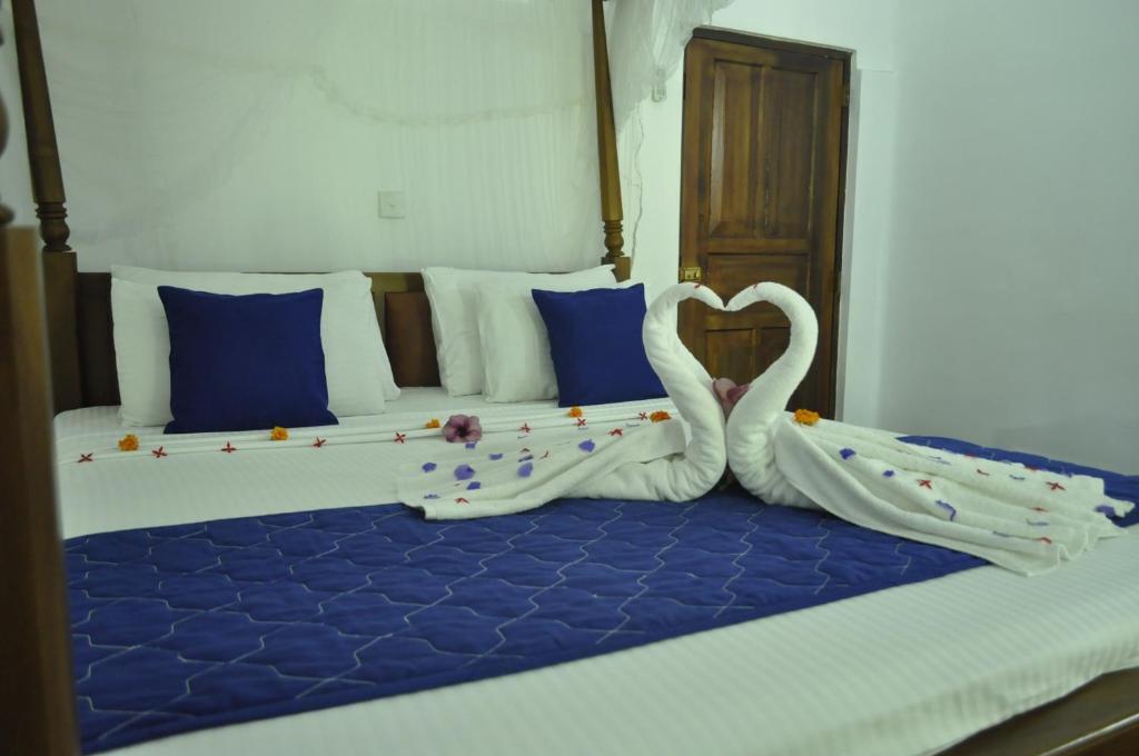 Villa 80