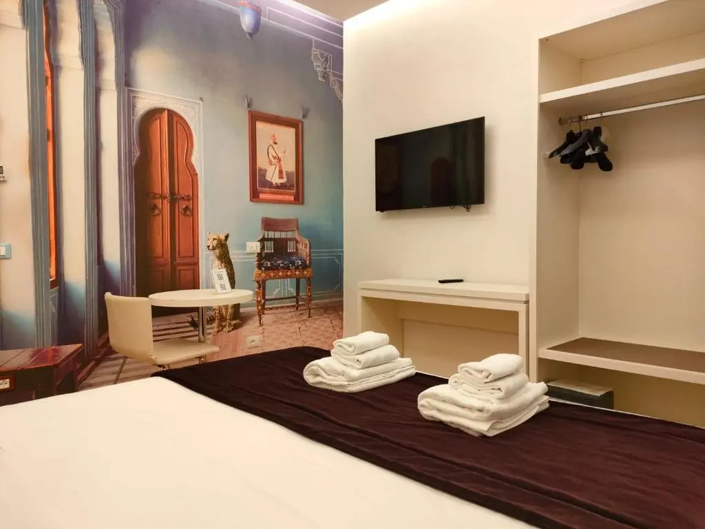 Standard Double room (full double bed)