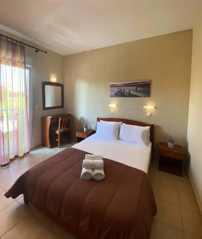 Standard Double room (full double bed)