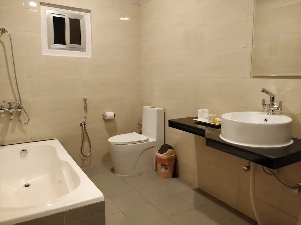 Deluxe Double room (full double bed)