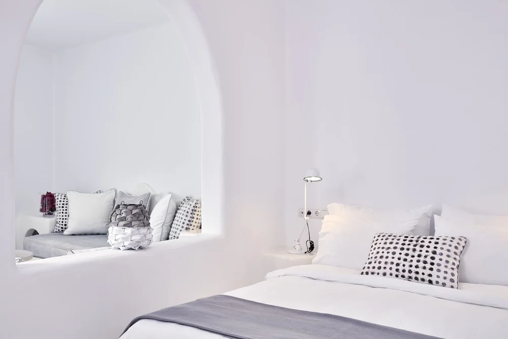 Double Suite with balcony (full double bed)
