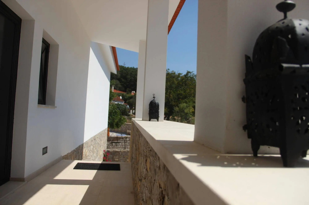 Balcony & Terrace