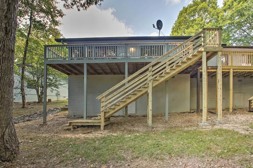 Furnished Deck & Grill: Hot Springs House