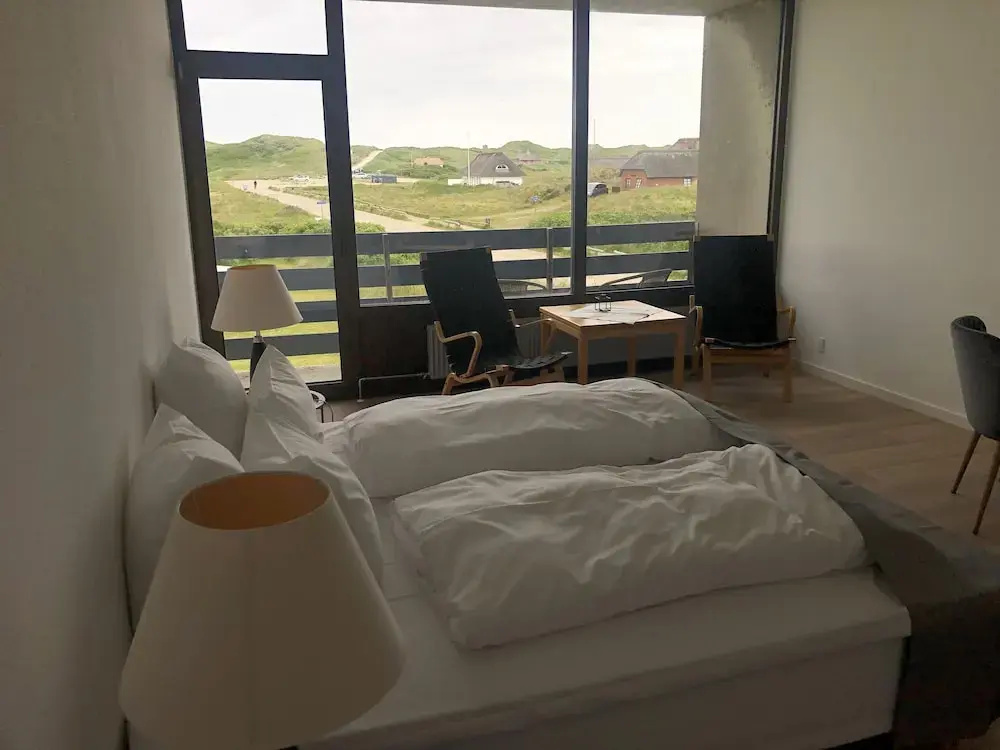 Economy room