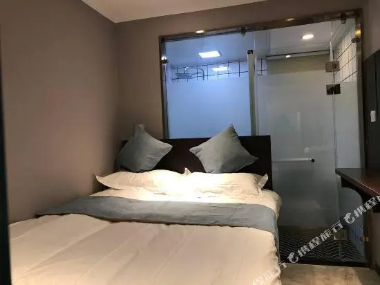 Economy Double room (full double bed)