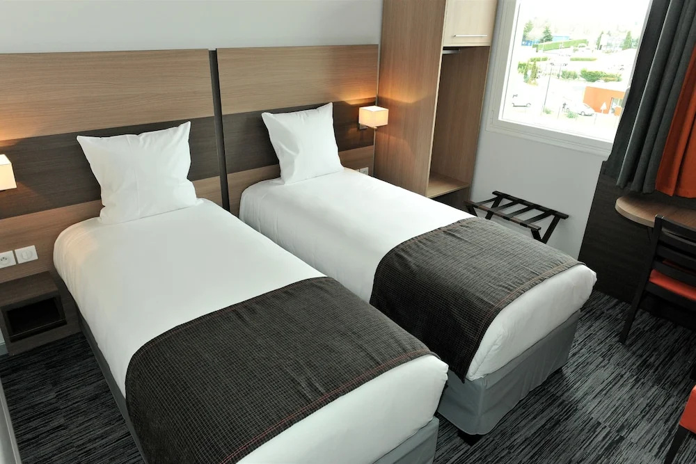 Dios Hotel — 2