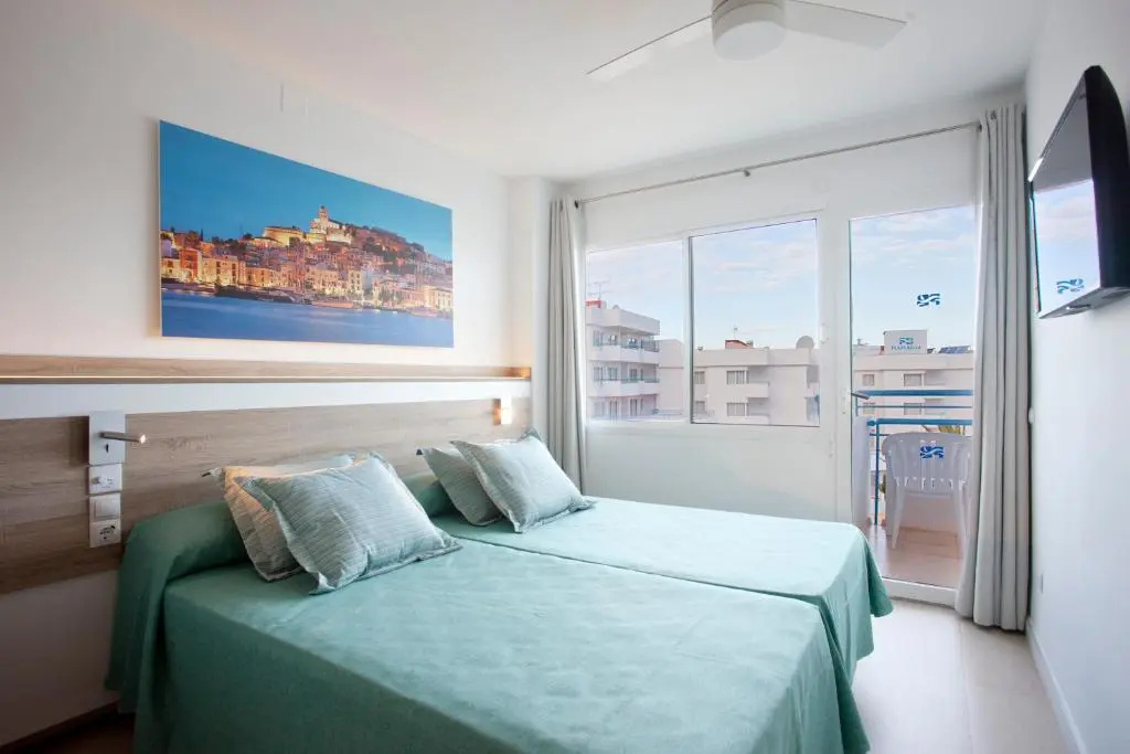2 Bedrooms Apartment with balcony