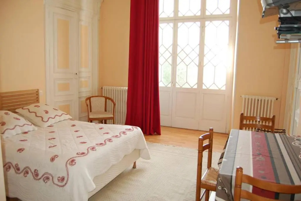 Double Studio (full double bed)