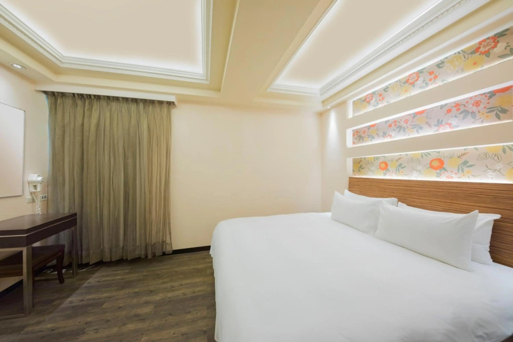 Bitan Hotel — 4