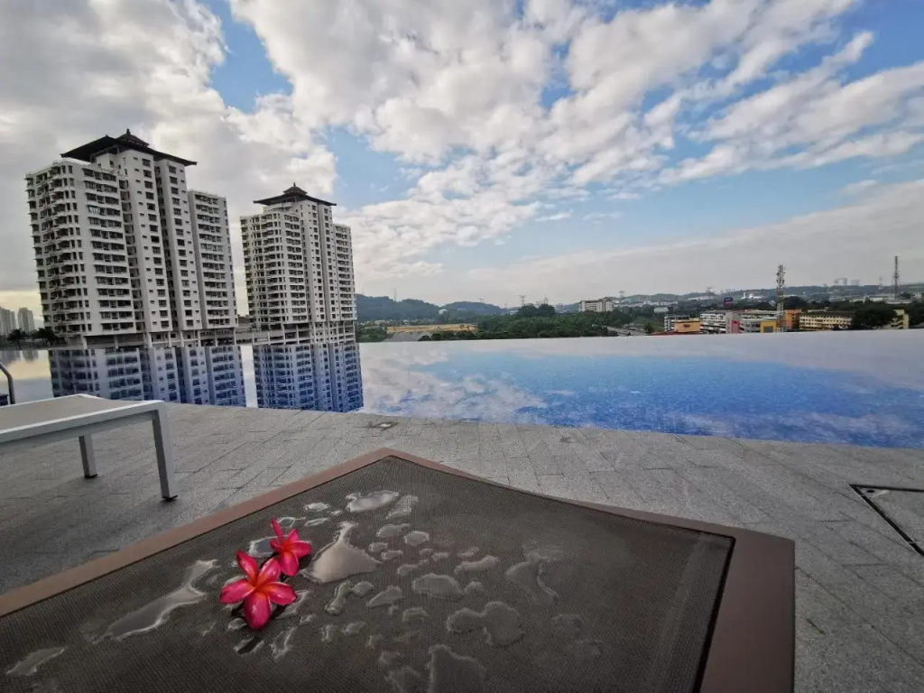 Astetica Residences 100mbps Wifi Netflix