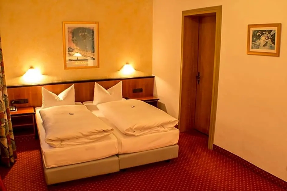 Economy room