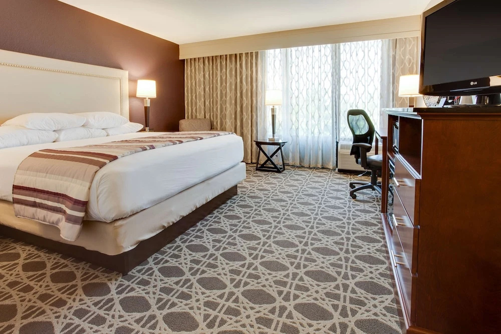 Drury Inn & Suites Louisville East - Chambres