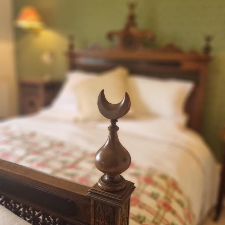 Golborne Manor