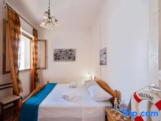 Charming Italian Villa in Torre Castiglione with Private Entrance