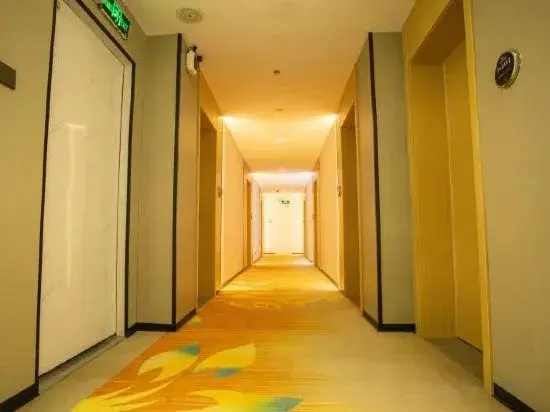 Tuwo Holiday Hotel (You County Bus Terminal)
