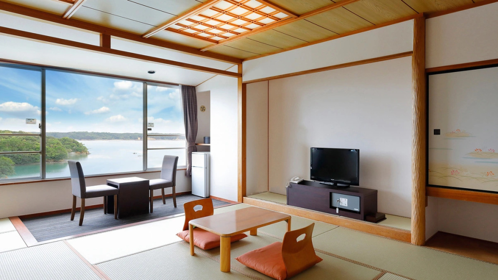 Standard room with partial ocean view