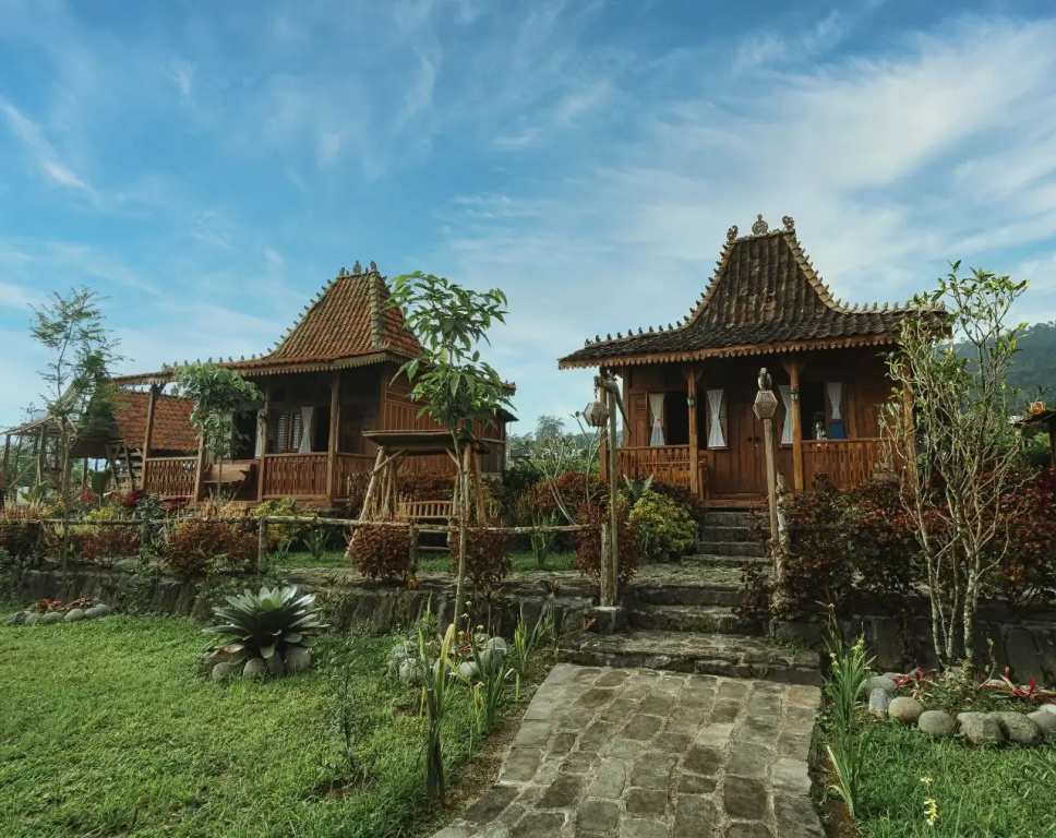 Singgasana Villa & Resto by ZUZU