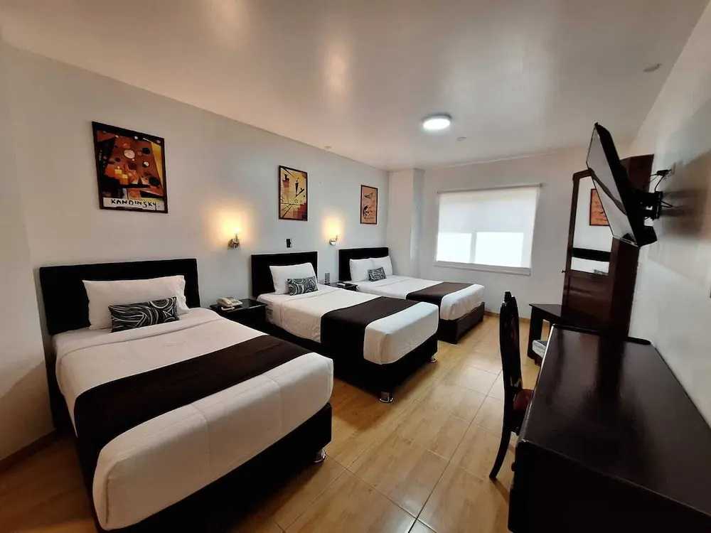 Standard Triple room