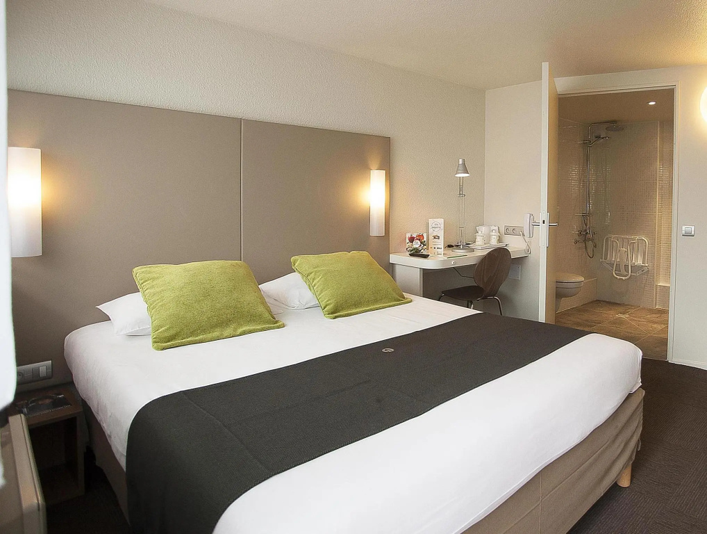 Standard Double room (full double bed)