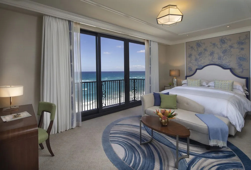 Suite oceanfront