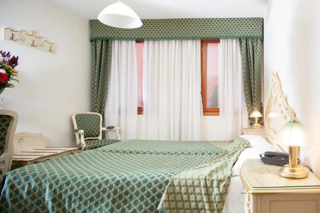Albergo Commercio e Pellegrino - Chambres