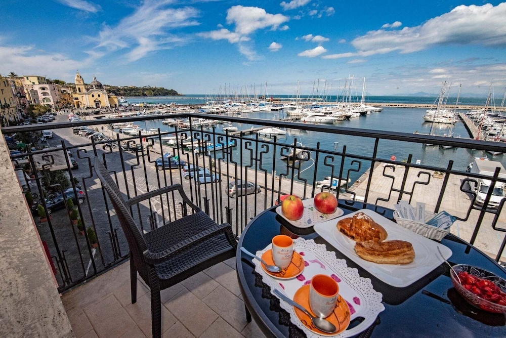 Superior room with balcony and with sea view