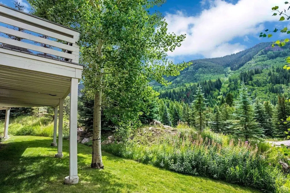 4515 Bighorn Rd. 4 Bedroom Home by RedAwning