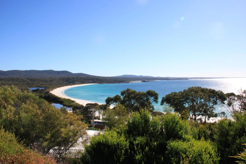 DOLPHIN LOOKOUT COTTAGE - amazing views of the Bay of Fires