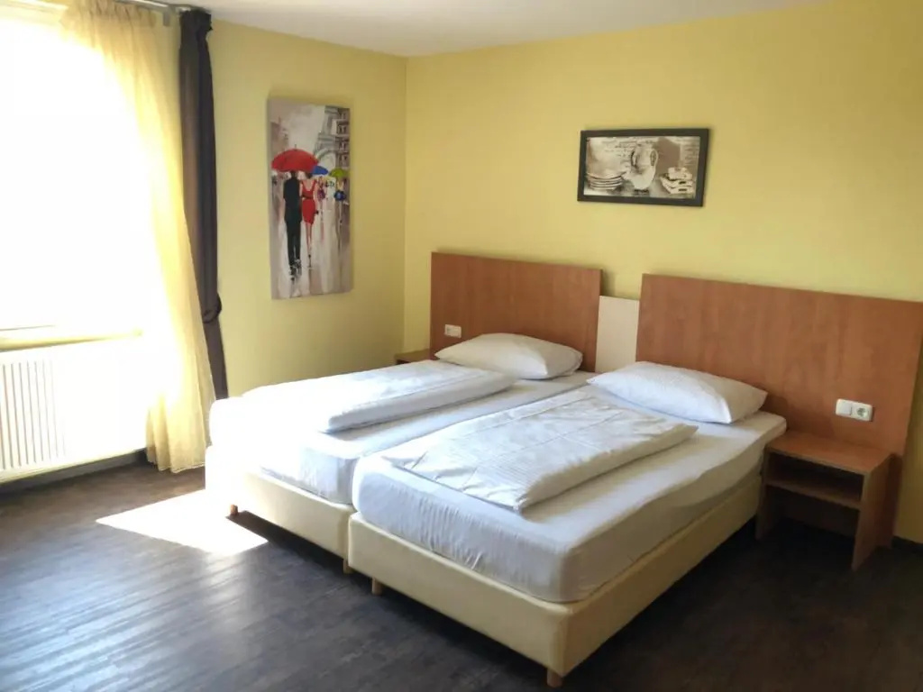 Standard Double room (twin beds)