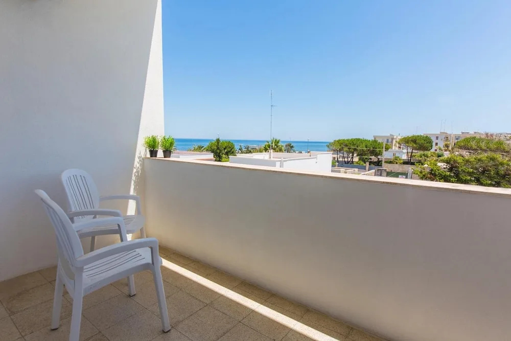 Balcony & Terrace