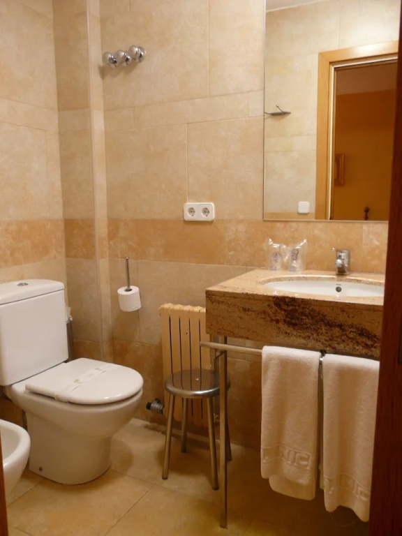Economy room