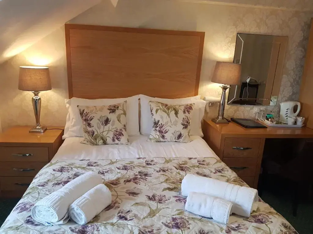 Standard Double room (full double bed)