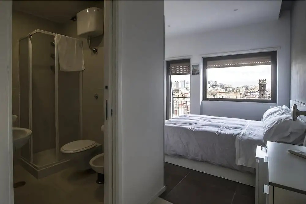 Comfort room