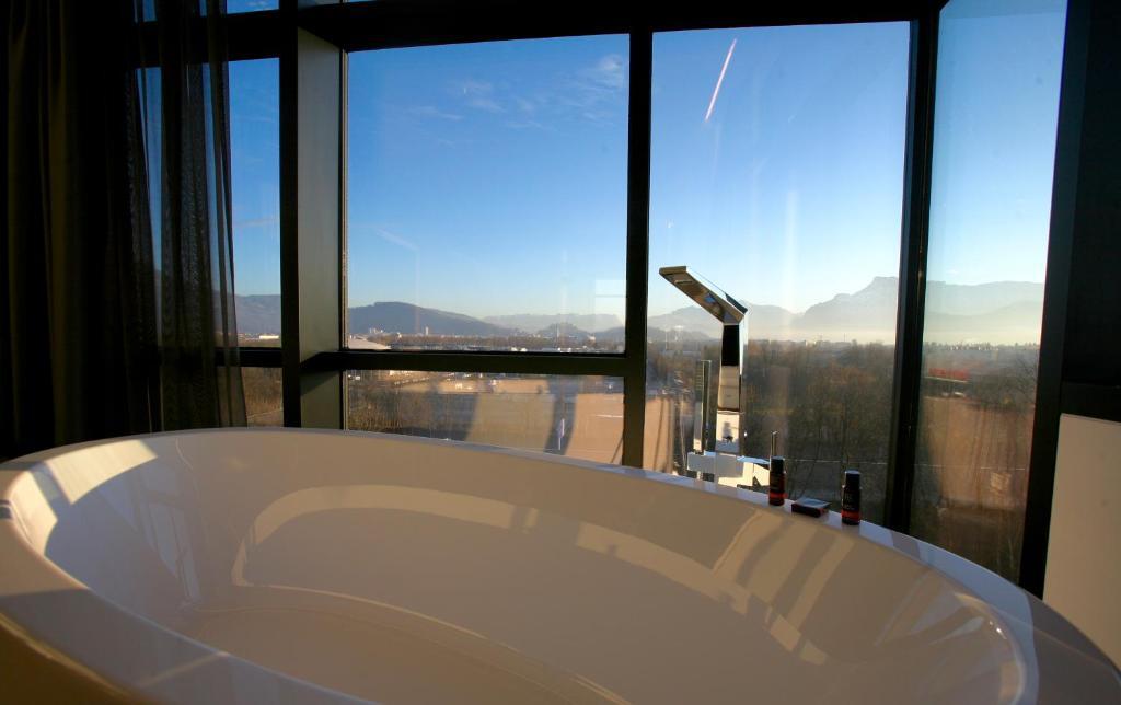 COOL MAMA Hotel Salzburg Sky Restaurant Bar GmbH by null