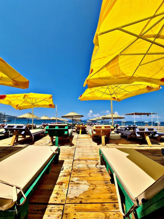 Beach & Waterfront