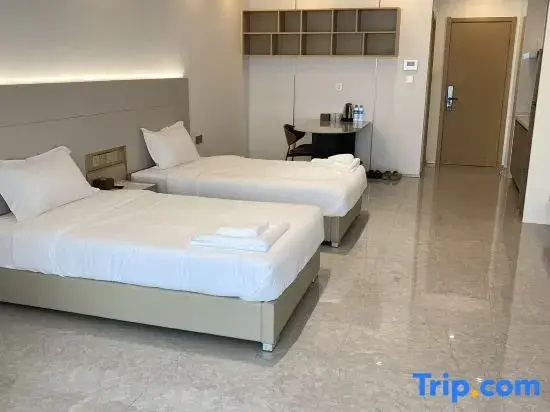 Standard Double room with lake view (twin beds)