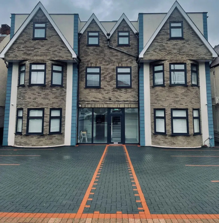 Regal Hotel — фото