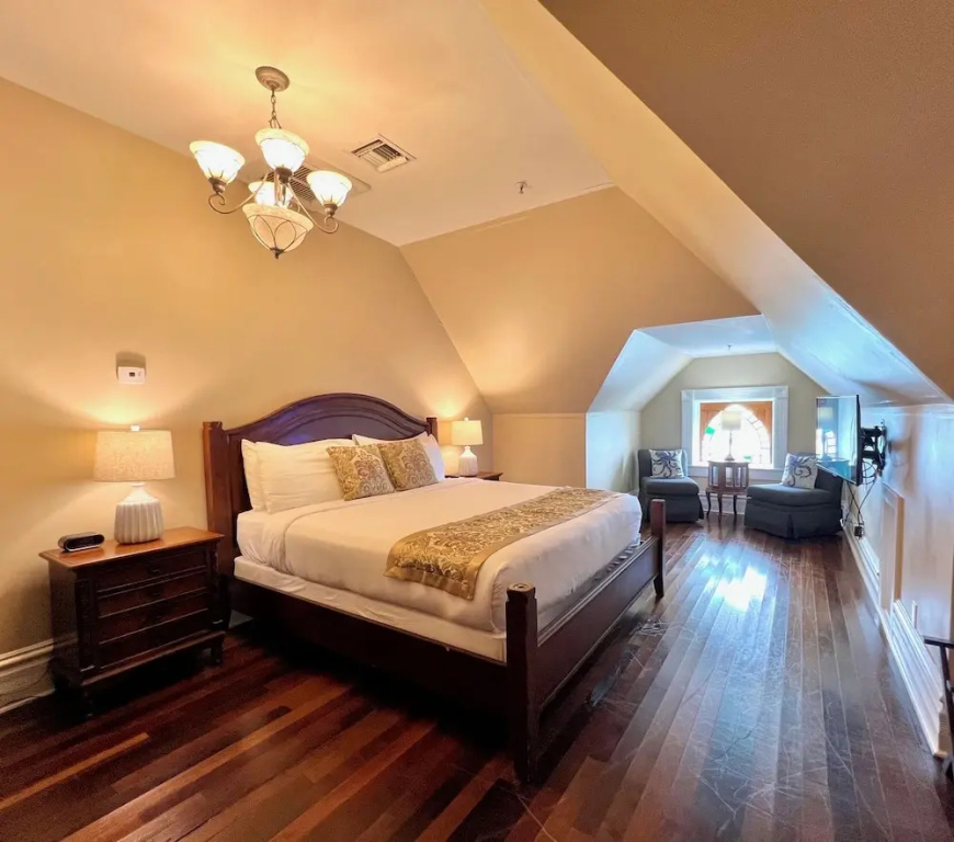 Standard Double room with ocean view (full double bed)