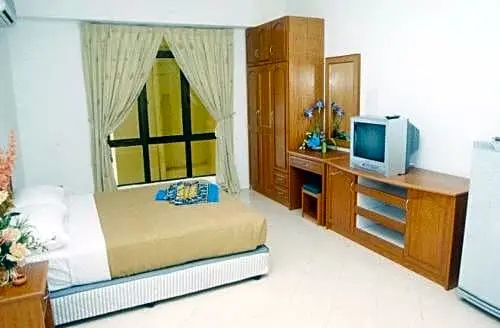 Marina Cove Resort