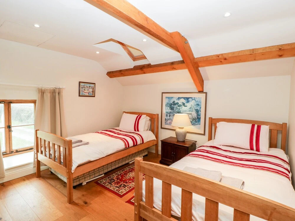 Warehams Barn — 2