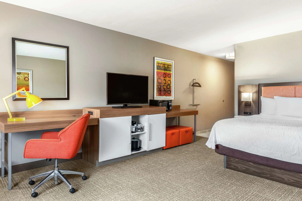 Hampton Inn Athens - 2