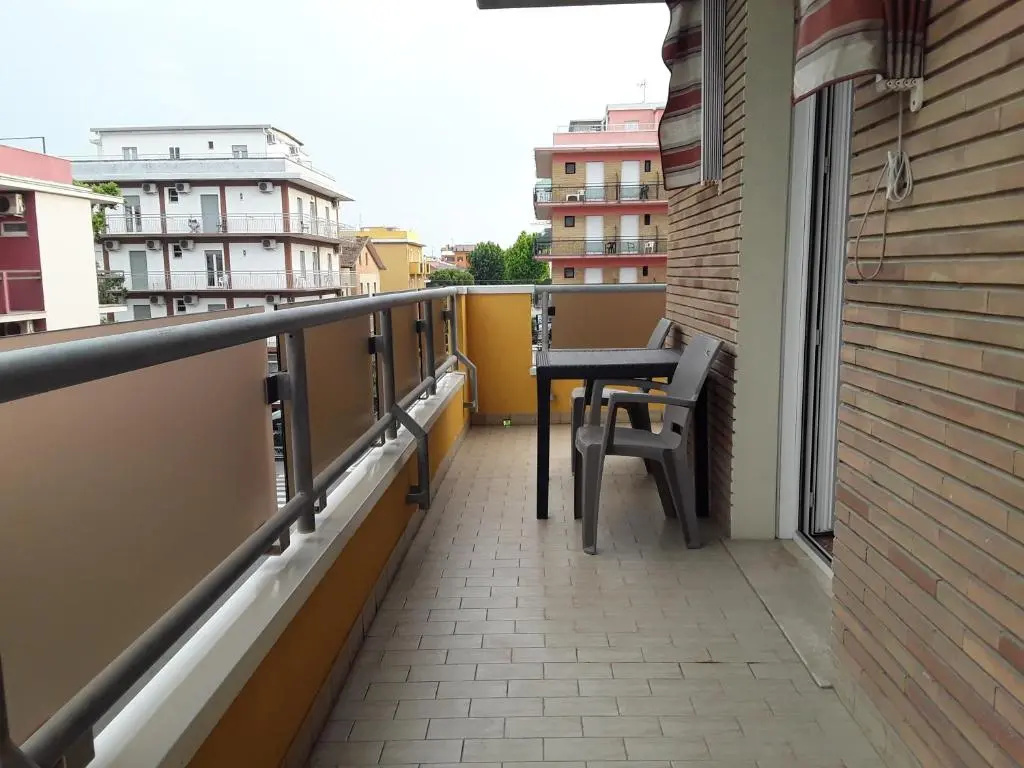 Standard Triple room with balcony