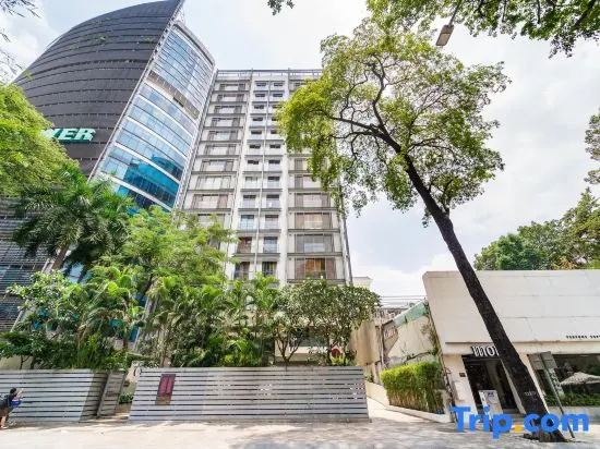 AVALON SERVICED APARTMENT by PRIVATE