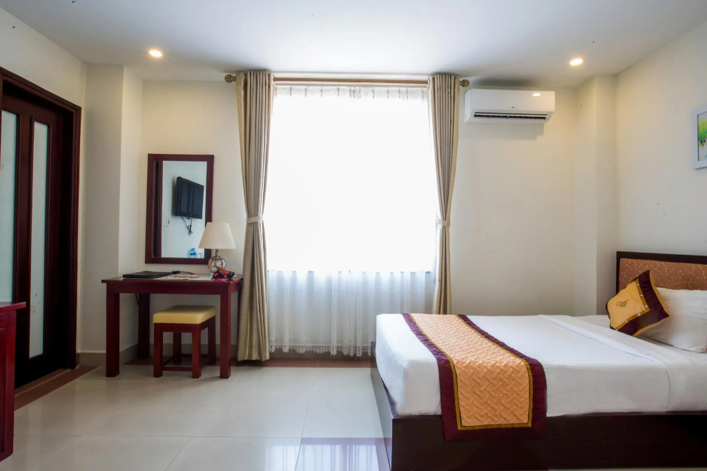 Deluxe Quadruple room (full double bed)